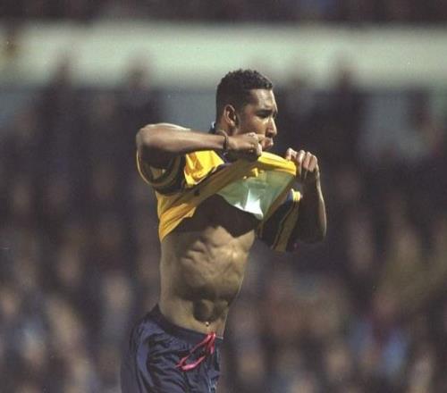 不服劳尔，暗战里贝里，针对齐祖接班人，英超金靴也是内讧专业户