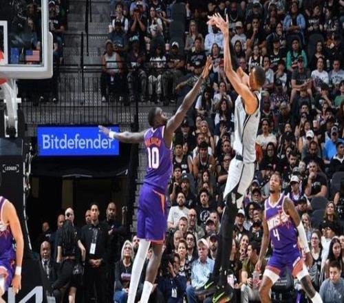 文班亚马1.1秒中投准绝杀马刺末节逆转太阳