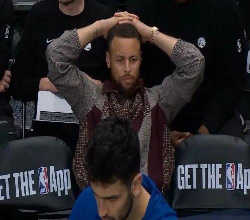 突发重伤！穆迪膝盖骨头疑爆裂突出！太恐怖了，转播信号直接切断！