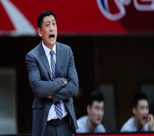 广东两位功勋老臣离队！杜锋没了左膀右臂，剩下的都是关系户