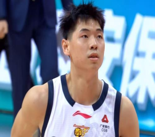 崔永熙还不够！CBA最强锋线或被杜锋看中，曾驰援广东队夺冠！