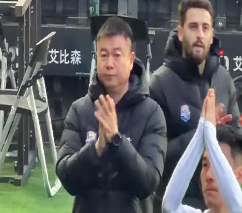 于根伟：王秋明在球队最难时放弃了很多，不应该拿放大镜看他