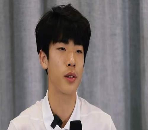 朱鹏宇伤了，大连战泰山偷师乔迪阿奇姆彭攻弱侧2连主+德比抢分