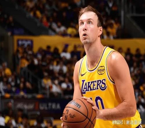 湖人战略放弃无缘横扫，詹姆斯体能耗尽，两后卫失去神奇光环