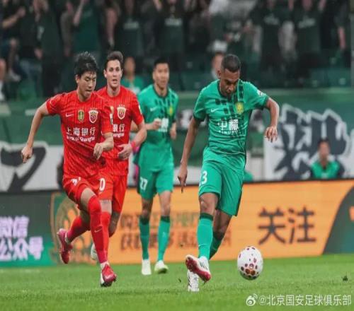 送点+低级失误+手球致破门无效！拉莫斯表现遭吐槽，国安魔咒继续