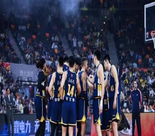 消费一把！广东大将珠宝店买金链子球迷调侃真假