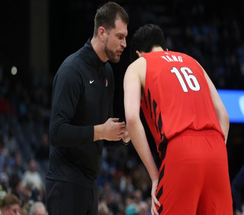 拓媒：不应批评斯普利特他表现出色球队是否更换主帅尚无定论_NBA直播