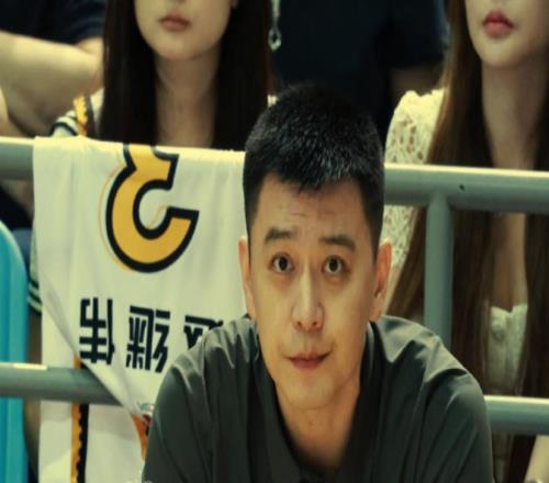 如果辽篮四连败杨鸣会下课吗冠军教头很无奈，只能仰仗赵继伟了