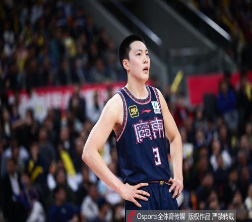 广东惨败四十分解说：快打旋风没有防守和篮板简直是纸上谈兵_CBA直播