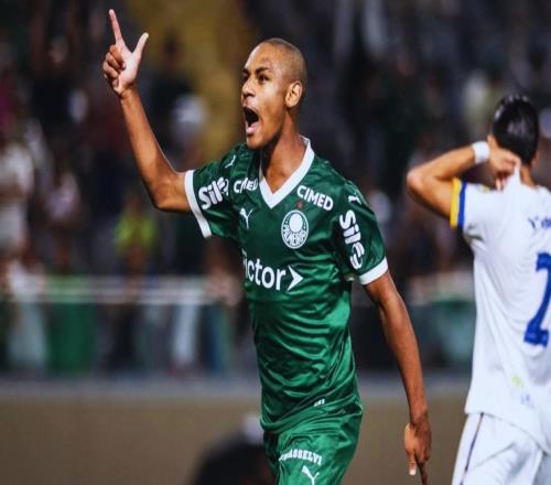 每体：巴萨正关注巴西16岁前锋新星孔塞桑，已派球探跟踪观察