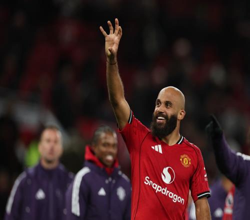 德比之战中梅开二度姆伯莫盛赞B费的完美传球我们的越位运气欠佳_英超直播