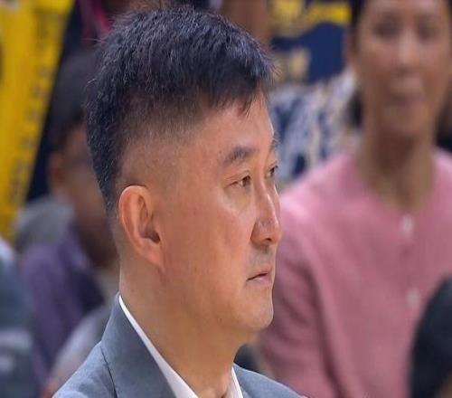 杜锋：我们防守端被一步过上篮次数太多了，这个没办法解释