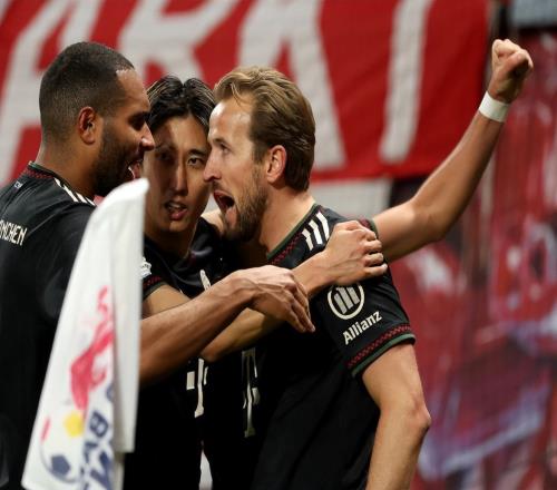 51！奥利塞半场主宰+1亿天才复出助攻拜仁火力全开连进5球逆转