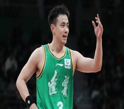 辽宁惜败深圳！威尔斯付豪合砍45分，替补崩盘，赵继伟迷失！