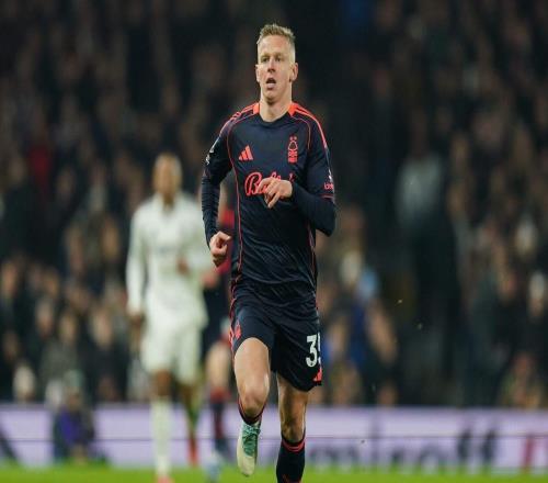 荷兰电讯报：津琴科周二体检，阿贾克斯还想和他签长期合同