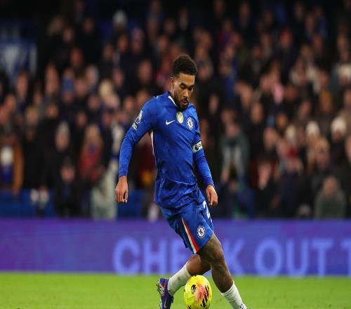 一日英超动向：对手送礼阿森纳夺冠概率激增，曼联赢下德比之后