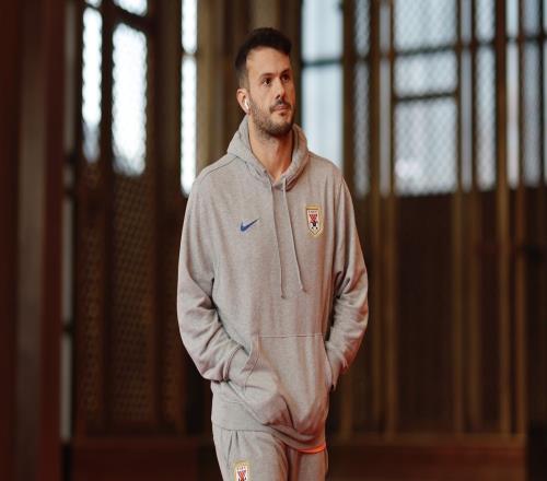 喜讯！鲁能新合约敲定中超“戴帽王”，单赛季狂轰27球，球迷狂喜