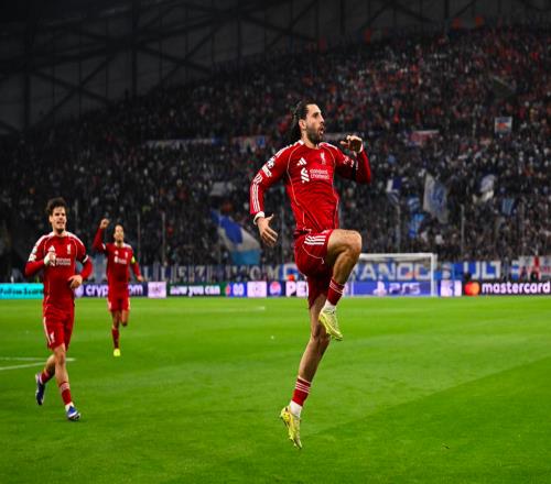 欧冠上演五大联赛强强对决：11.7亿豪门客场30各项赛事13场不败