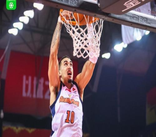 广东11998大胜吉林，奎因42+7+8，徐杰15分，胡明轩14分