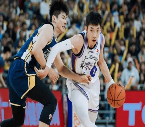 这就是国家队后卫全场8分垃圾时间刷6分，球迷：刷分也刷不明白