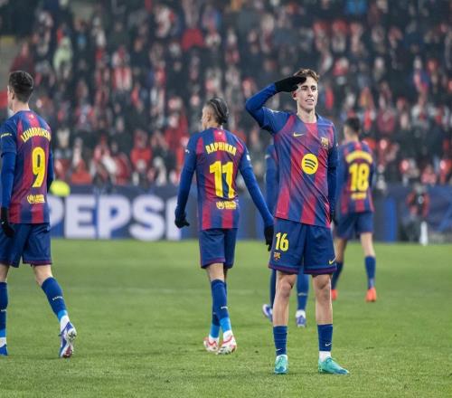 42！莱万另类双响，巴萨2记世界波，拒绝爆冷逆转跻进欧冠前八