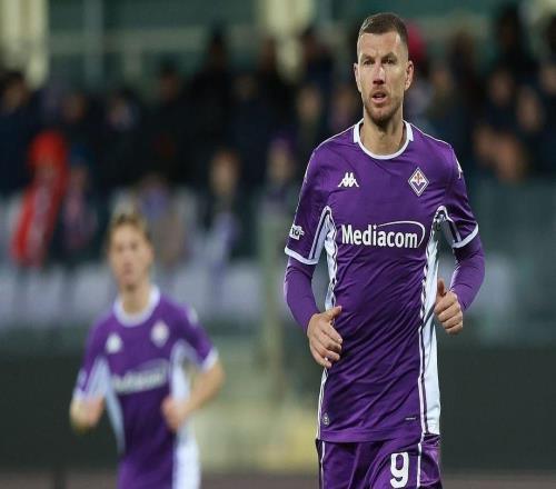 斯基拉：哲科今晚到德国，明天接受沙尔克体检并正式签约