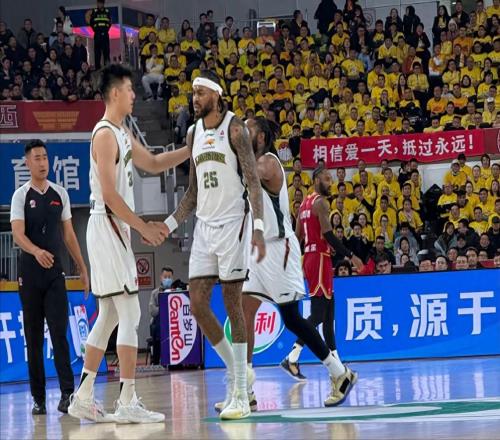 破案了!辽宁近6轮5负原因找到,付豪实话实说,赵继伟缺好帮手