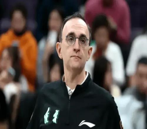 胜四川发布会!乌戈与莫兰德强调打快,点出做好防守与保护篮板!