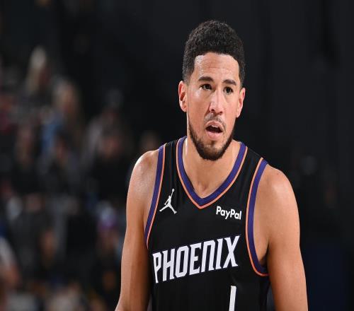 太惨了!布克脚踝扭伤,杰伦格林又伤退,杜兰特在火箭却很健康