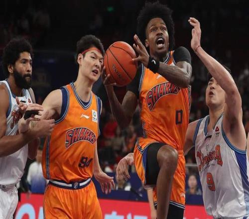 CCTV5直播!上海VS深圳复仇之战,超级外援强强对决,卢伟拒爆冷