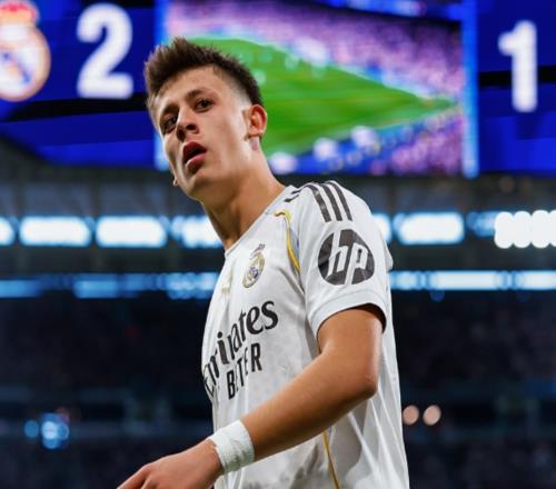 3球11助攻！前教练为20岁居莱尔鸣不平：他在皇马遭受了队友霸凌