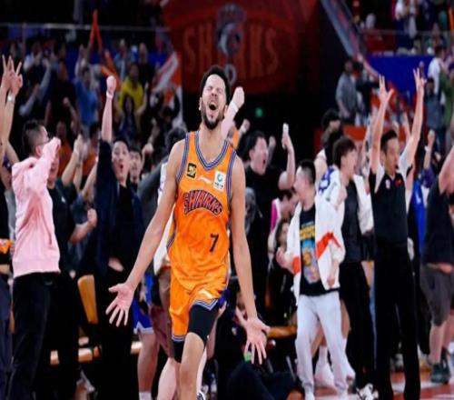 辽篮终于下狠手了！连签两大超级外援：杨鸣复出执教指日可待了