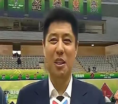 打脸潘江！篮协亲自复盘疑案，漏吹1技术犯规，李慕豪伸腿不犯规