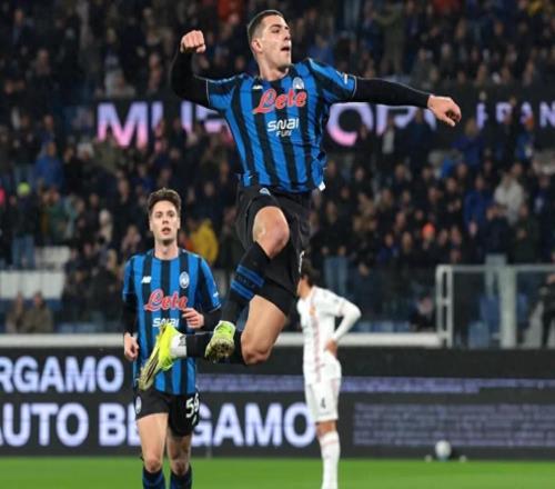 意甲最新积分战报：两强齐胜，罗马追平尤文，榜首格局再生变数