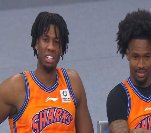 双大外援才是版本答案！上海狂虐山西夺杯赛冠军，广东队惨遭打脸