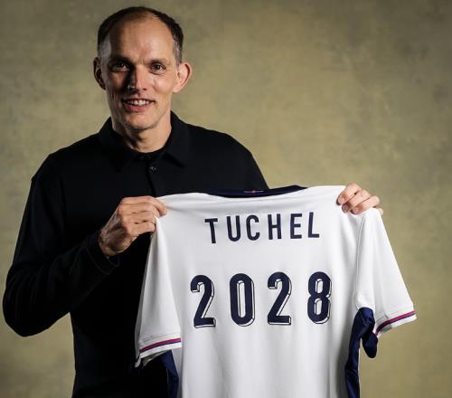 图赫尔官宣续约三狮军团，无缘执教曼联，卡里克5轮13分不被信任