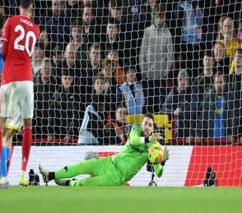 被森林狂轰35脚仍不失球，若泽萨：很自豪能帮球队拿1分