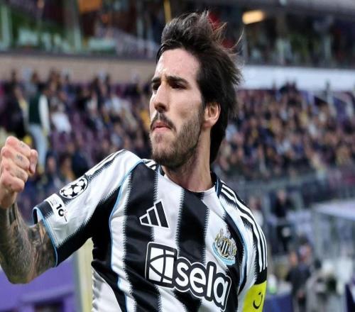 记者：托纳利渴望重返意甲，曼联、曼城和阿森纳都在关注他