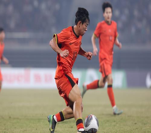 董路：我将在除夕官宣邝兆镭加盟中超球队，相关俱乐部已允许