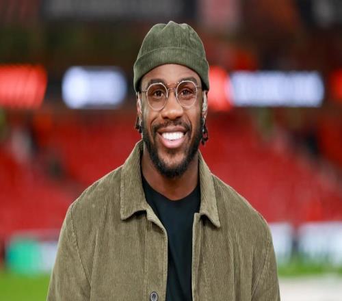 太阳报：遭遇车祸一年后努力重返足坛，安东尼奥和查尔顿谈判