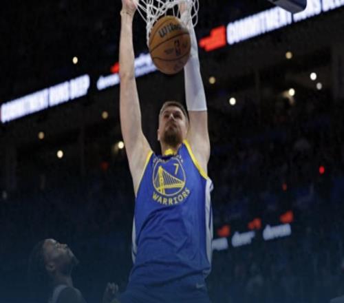 近6场18+6+5助！勇士终于淘到宝，科尔醒醒吧他比追梦更值得首发