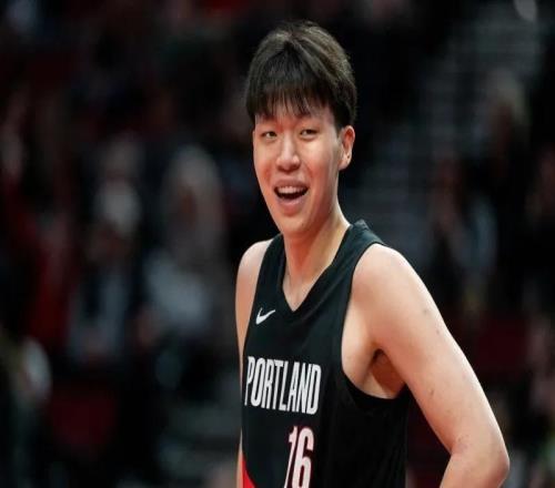 斯普利特再谈杨瀚森!直指三点提升,但基本都是空话,还需努力!