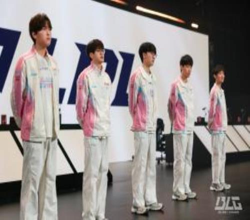 吧友们怎么看:BLG四人组入选亚运会LOL国家队名单是不是最优解