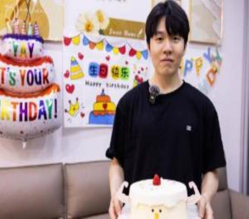 北川经济人看iG第二赛段或为替补中单首发：是不是可以理解为中单还是没咋劝好