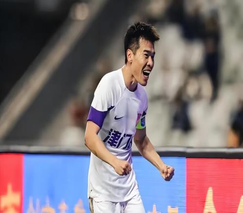 意外！于根伟本赛季首次回应被津门虎球迷喊下课，直言他非常自责