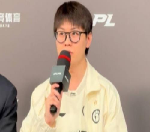 Meiko：Viper选手的风格没有变化还是挺敢打的韦鲁斯玩的挺好