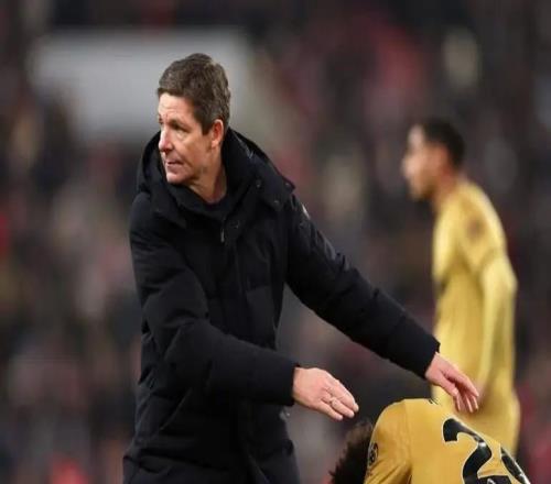 格拉斯纳：不理解比赛前一天出售队长的行为，我真的无法接受