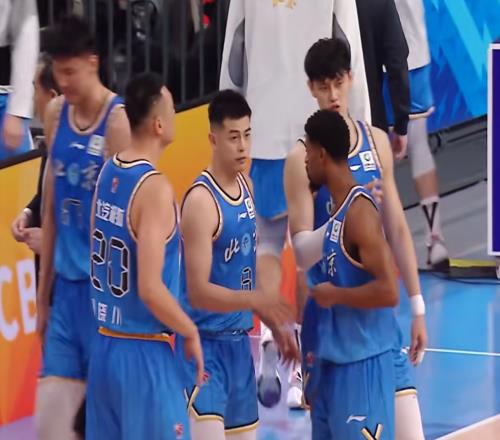 CBA最新排名：上海回升第二+北京第五