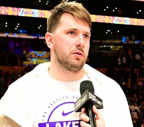 乔治轰43+6记三分仍无缘今日最佳！对