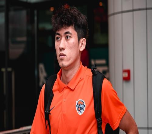 1比1！山东鲁能球迷笑醒了，新援刚入队就进球，成为韩鹏掌上宝